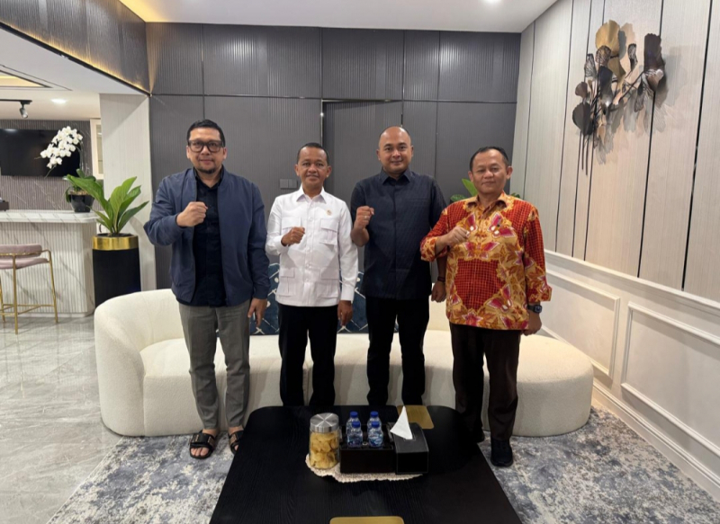 Agus Rubiyanto Bersama Ketua Umum DPP Partai Golkar, Bahlil Lahadalia 